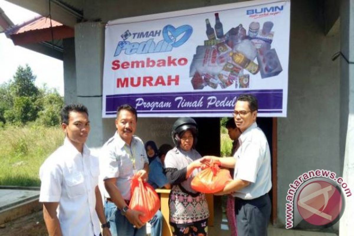 PT Timah Salurkan 1.000 Paket Bahan Pokok di Muntok