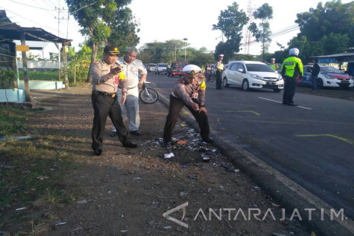 Jasa Raharja Serahkan Santunan Korban Kecelakaan Probolinggo