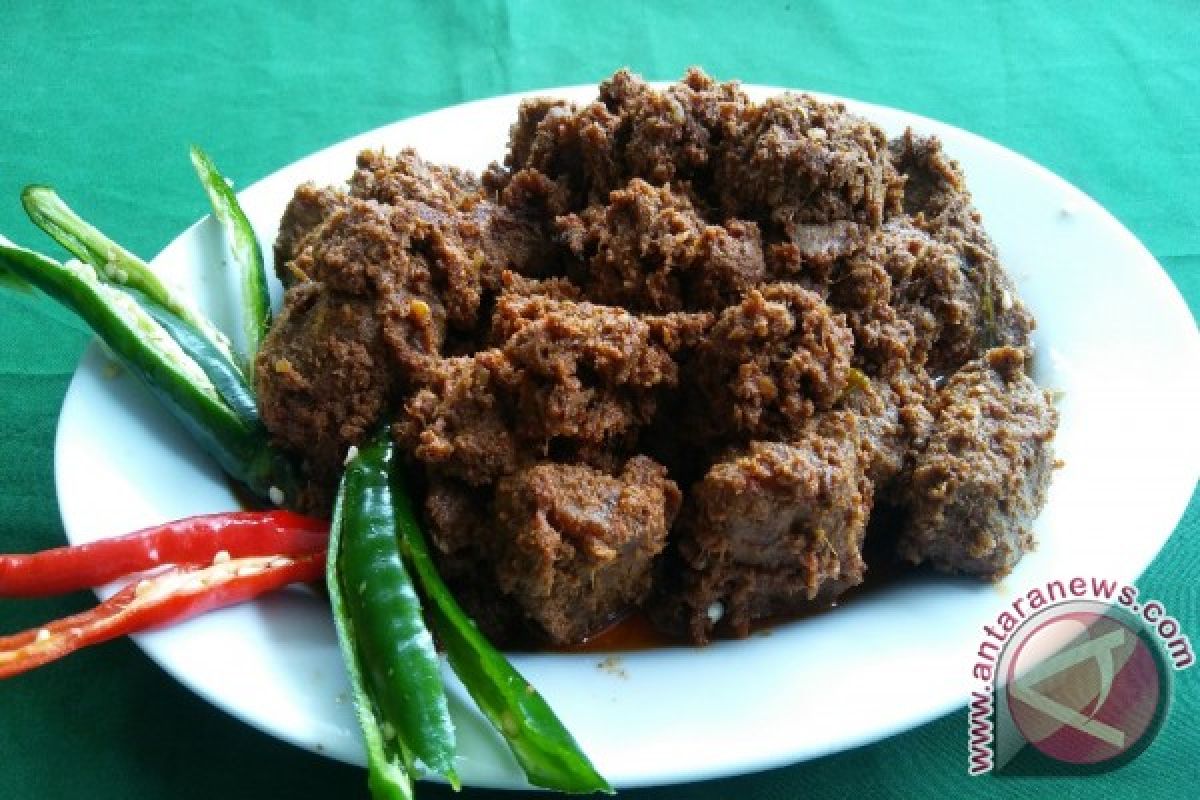 Rendang rumahan untuk temani ketupat Lebaran