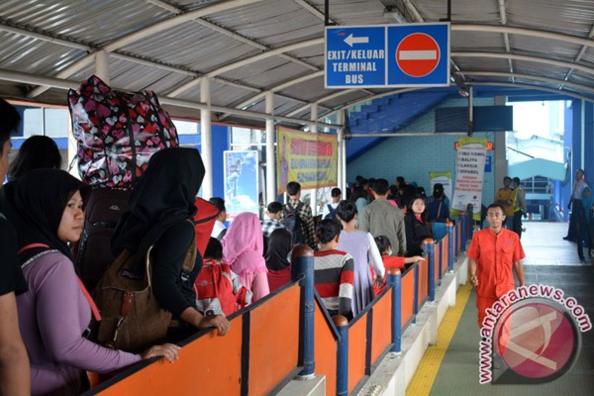 Pemudik Masih Terus Mengalir 