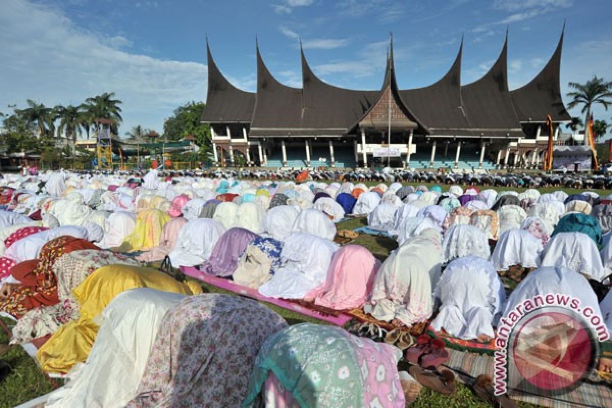 Padang pusatkan sholat Ied di Lapangan Imam Bonjol
