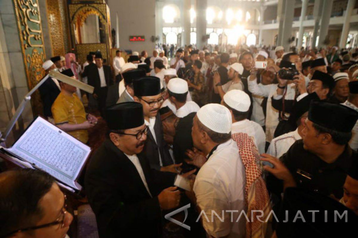 Khatib Al-Akbar Ingatkan Muslim Bertakbir-Bersyukur