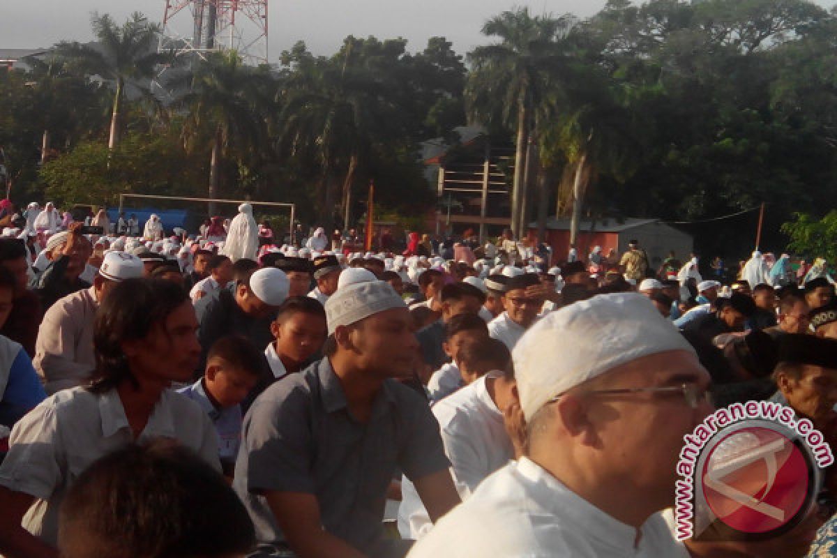 Padang Pusatkan Shalat Id di Imam Bonjol