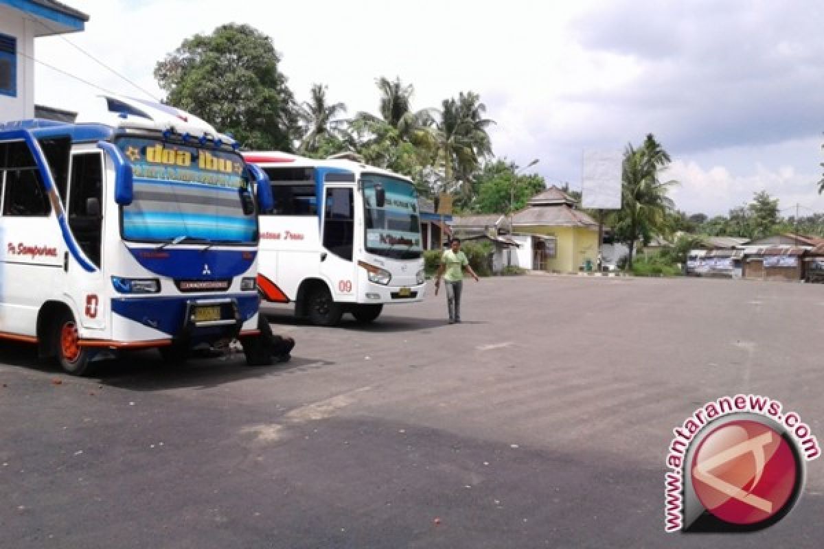 Penumpang Bus di Terminal Girimaya Pangkalpinang Sepi