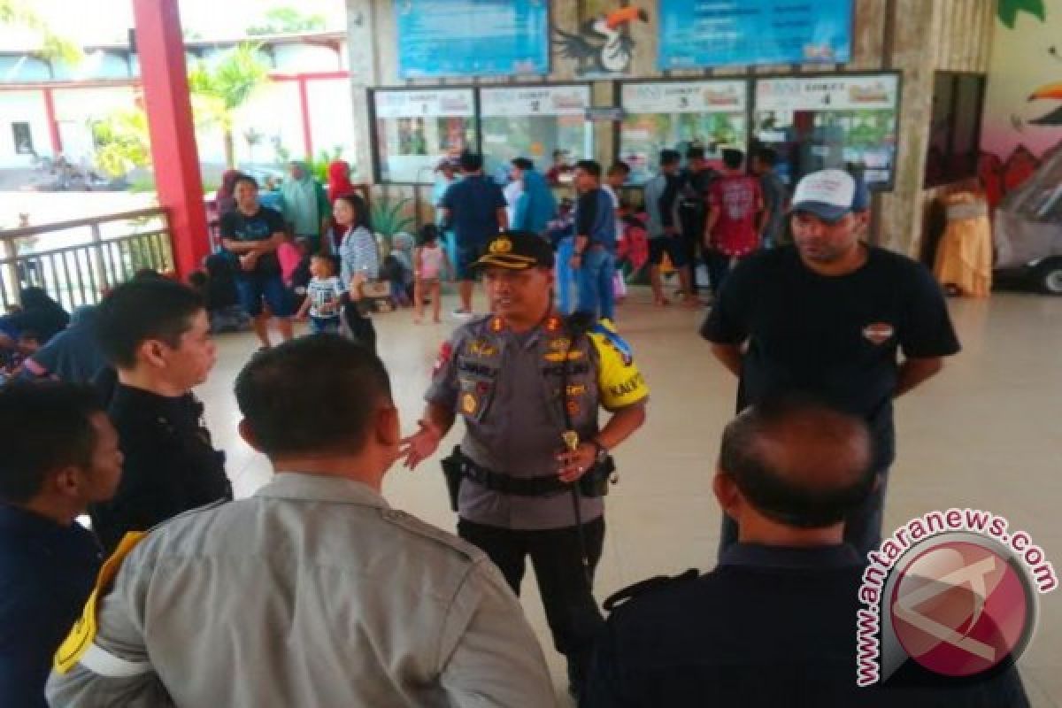 Libur Lebaran, Warga Senang Polisi Jaga di Objek Wisata