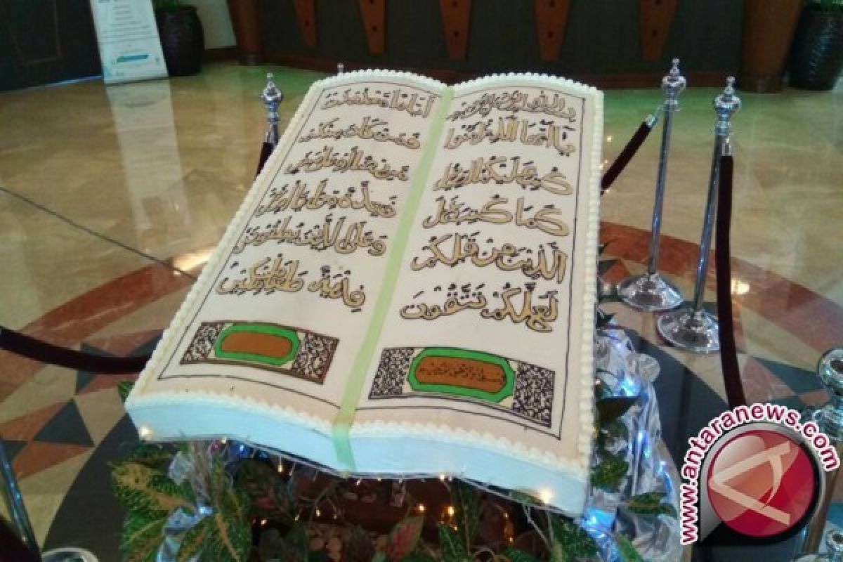 Kue Replika Al Quran Yang Mencuri Perhatian