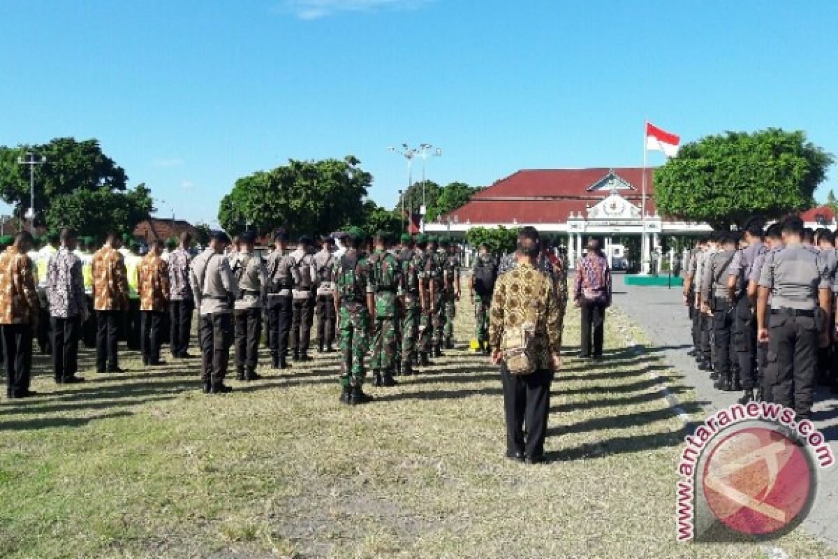 TNI/Polri gelar apel pengamanan kedatangan obama di Yogyakarta 