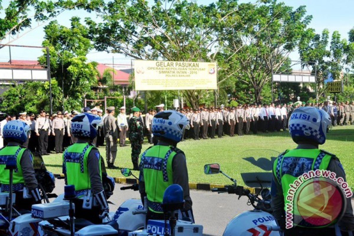 Kapolres Berikan Penghargaan Tokoh Masyarakat Pencipta Kamtibmas