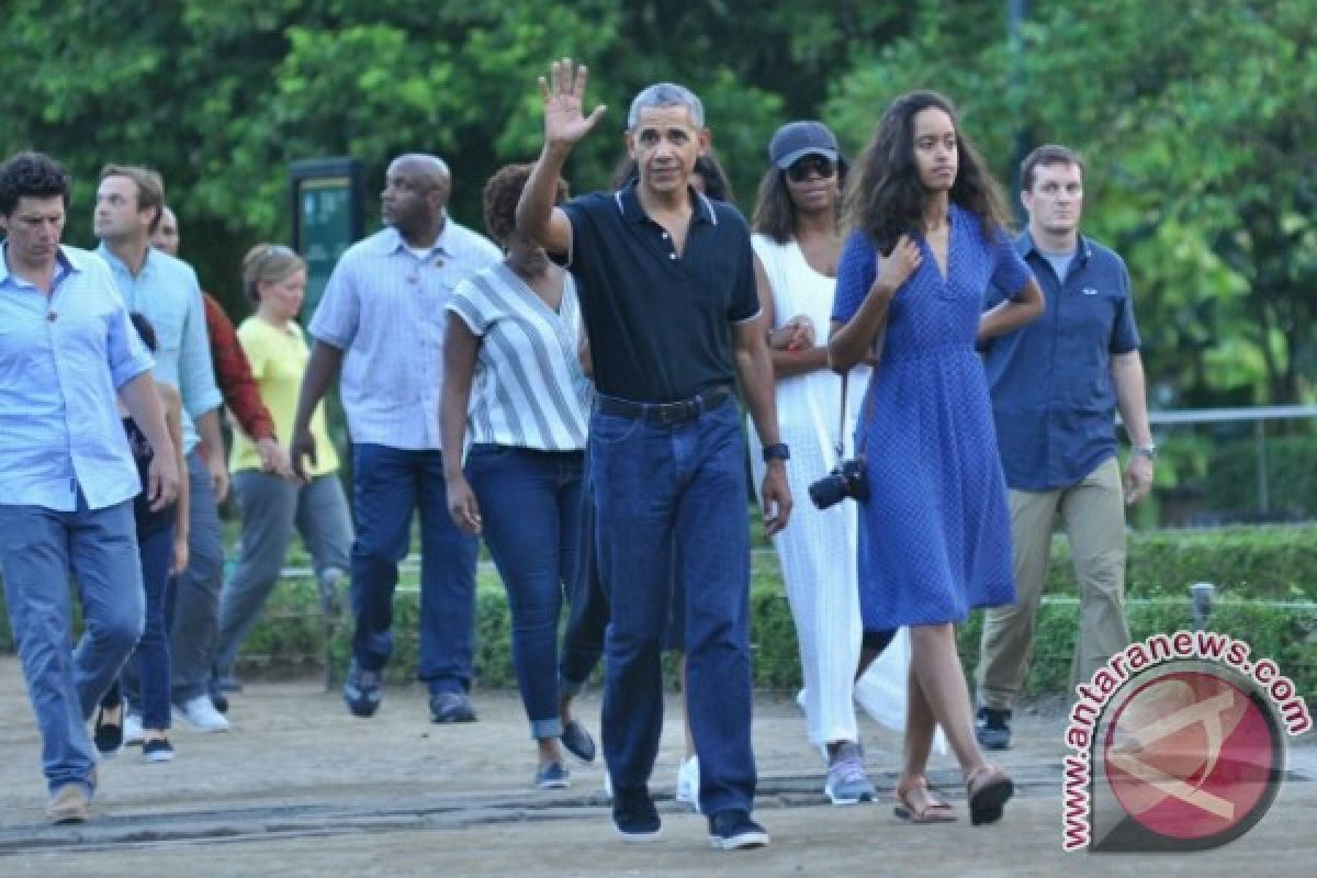 Obama mengagumi Candi Borobudur