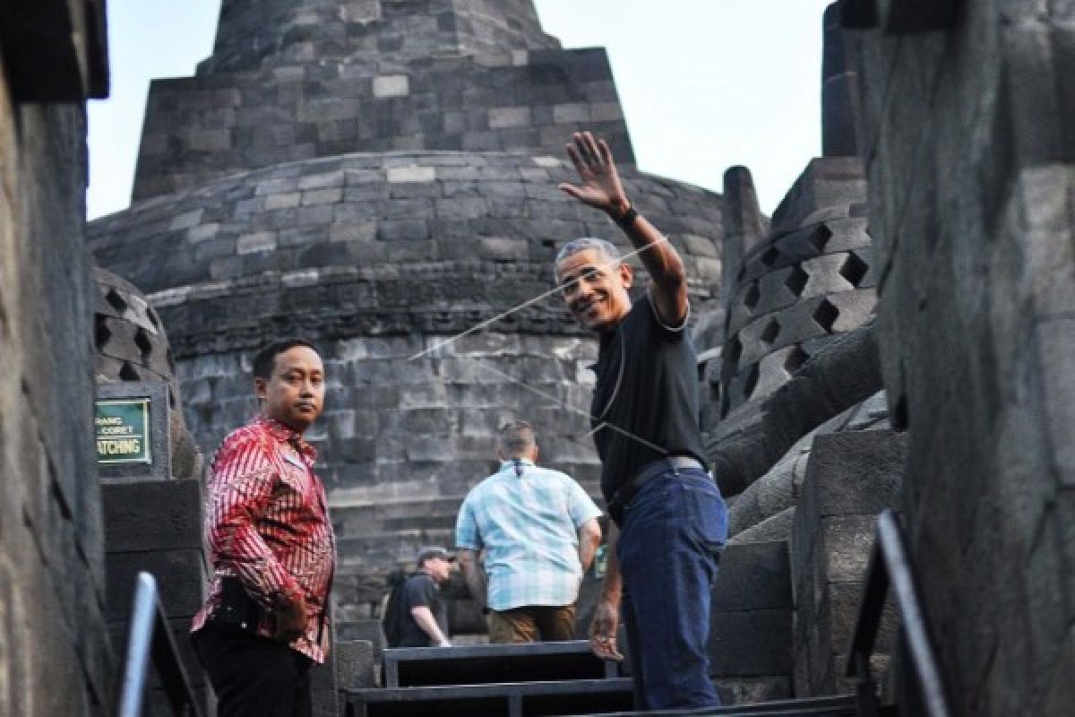 Obama ke Candi Borobudur 