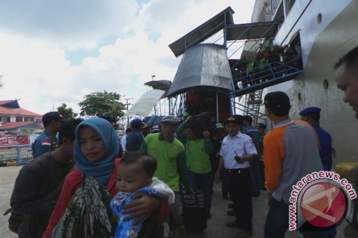 Arus Balik di Pelabuhan Sampit Masih Sepi