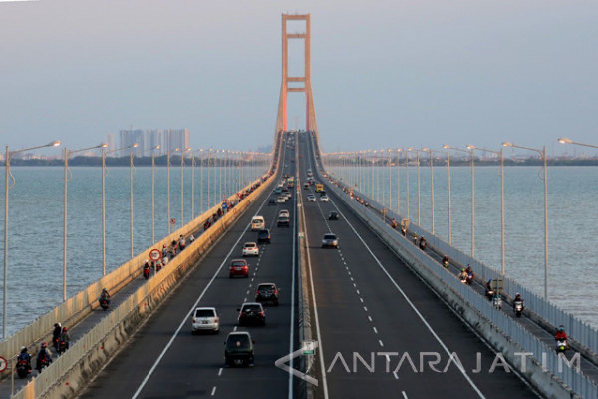 Presiden Resmikan Jembatan Suramadu menjadi Non-Tol alias Gratis