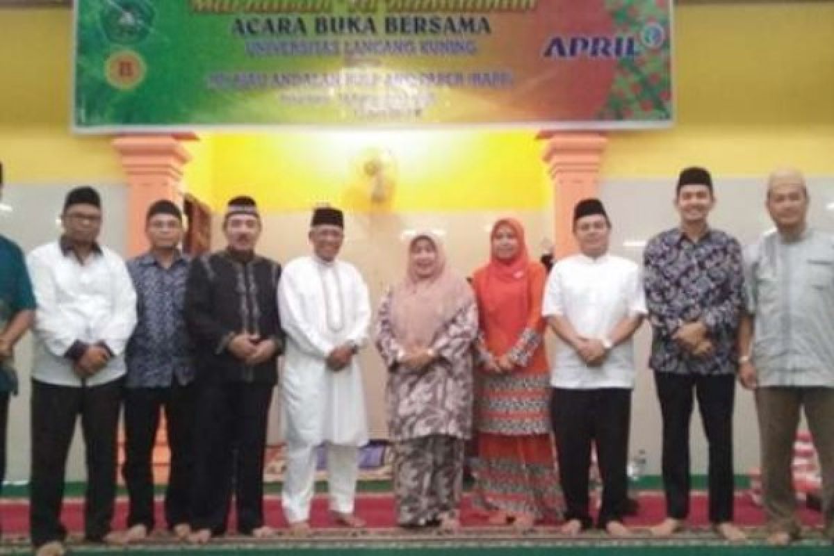 Buka Puasa Jalin Kerjasama dan Kebersamaan