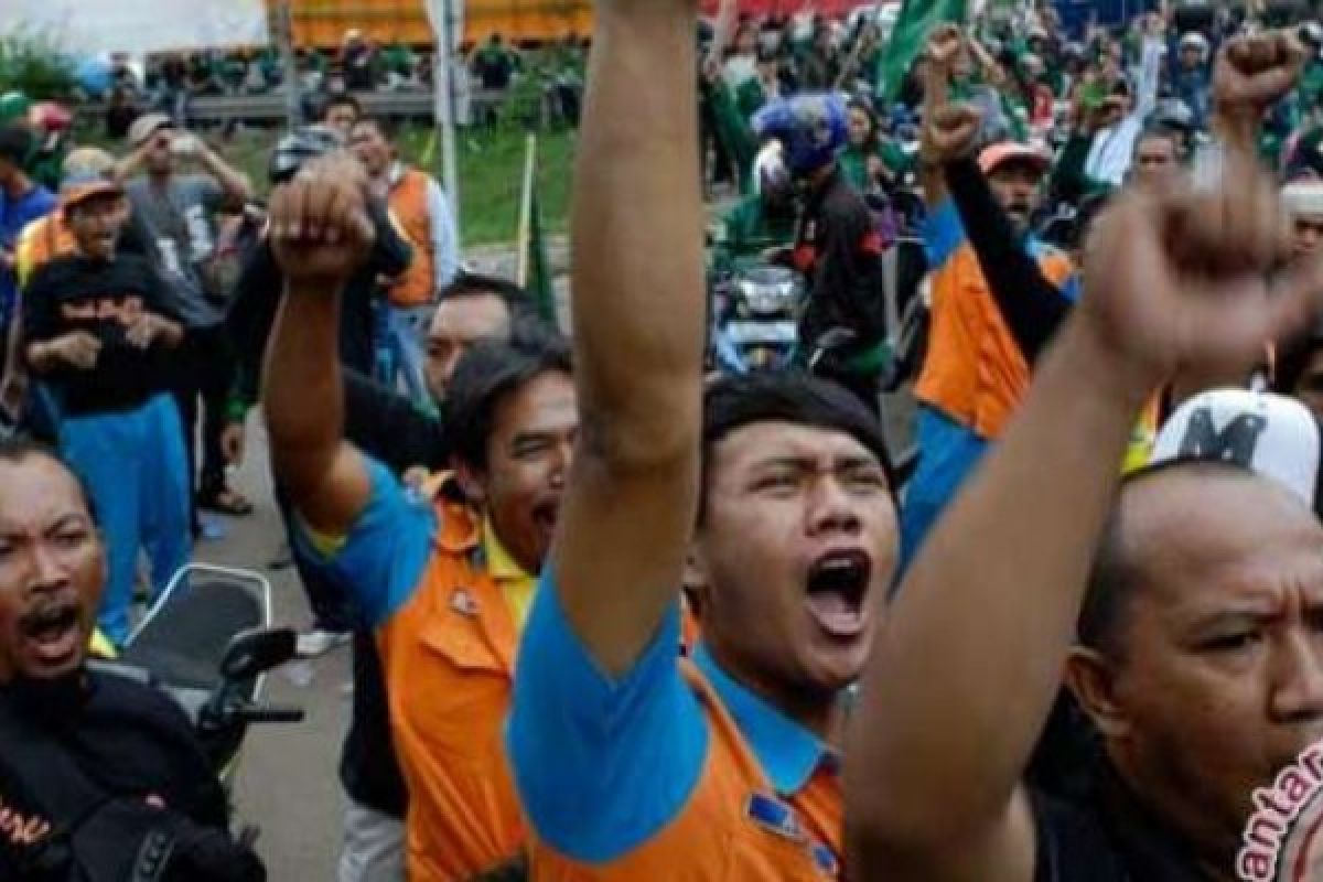 Buruh Riau Sebut Upah Rp2,4 Juta Tak Sesuai UMSP