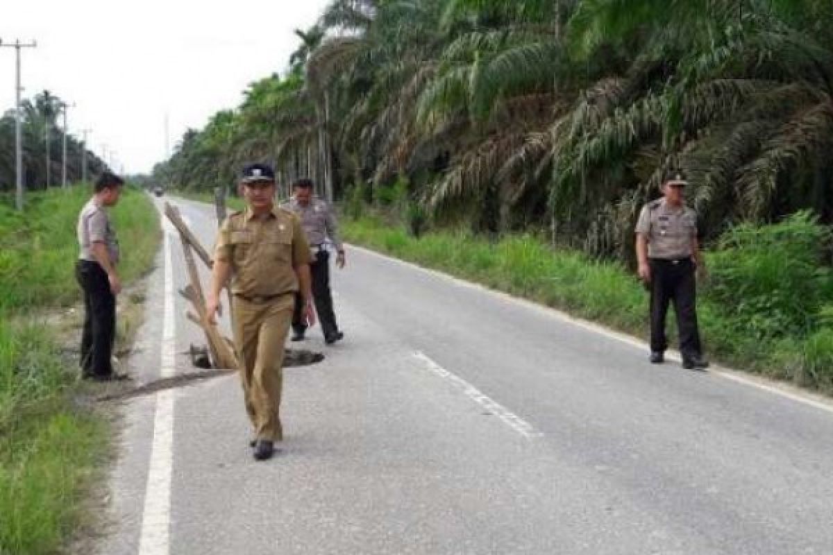 Polres Inhil Periksa Sejumlah Ruas Jalan Jelang Idul Fitri