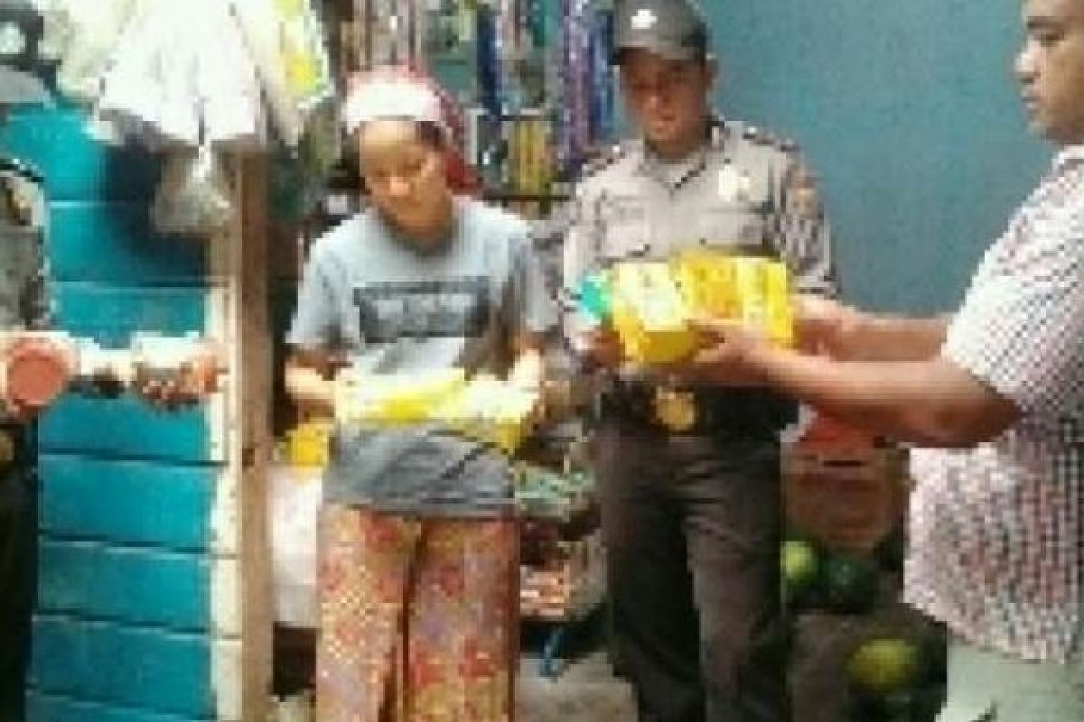 Polsek-Polsek di Inhil Sidak Mamin Kedaluwarsa, Petasan, dan Ikan Berformalin