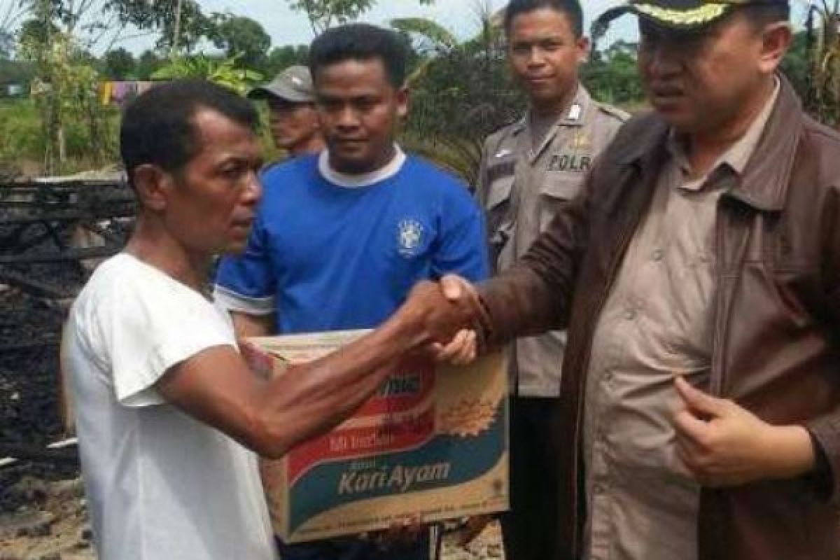 Satu Unit Rumah Panggung Di Siak Ludes Dilahap Sijago Merah