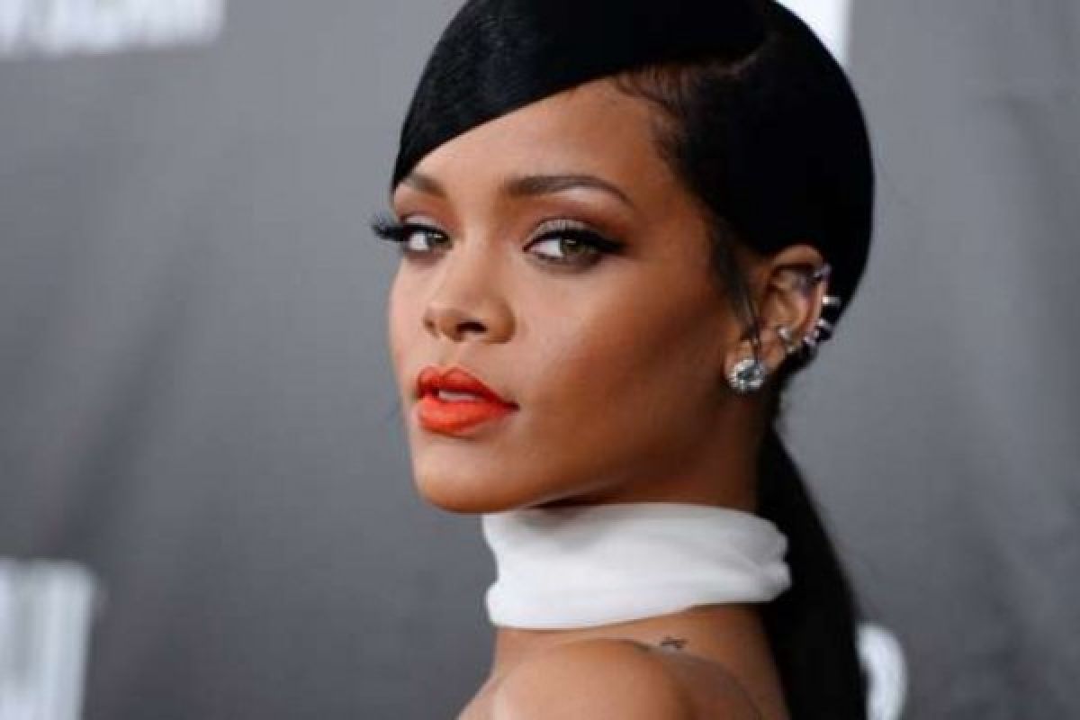 Terungkap Sudah Siapa Pacar Baru Rihanna