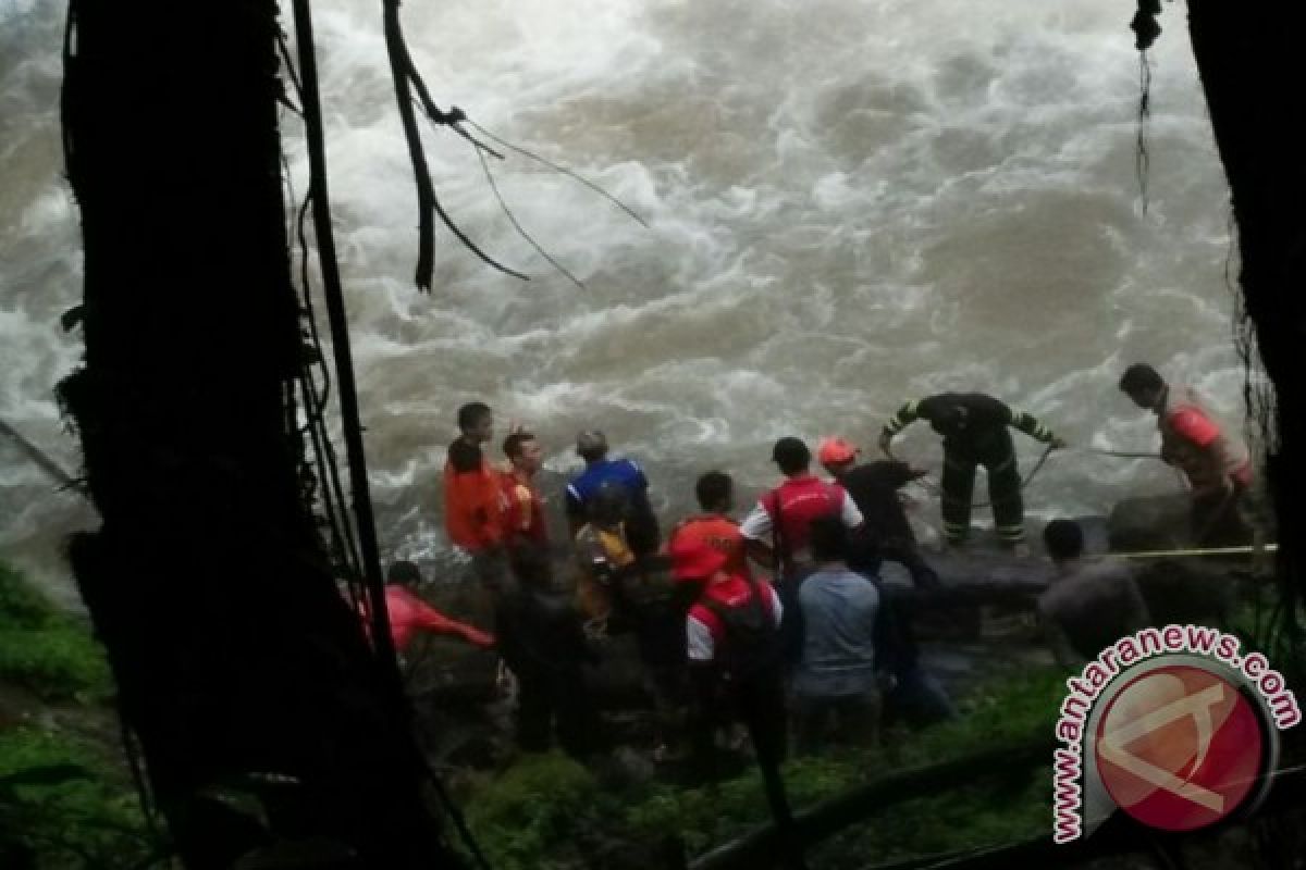 Pengunjung Tenggelam Di Objek Wisata Loksado