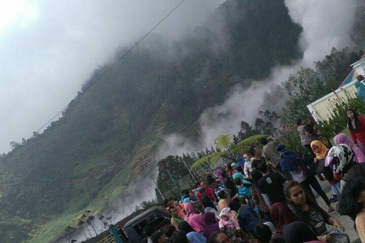 Letusan Freatik di Kawah Sileri Dieng