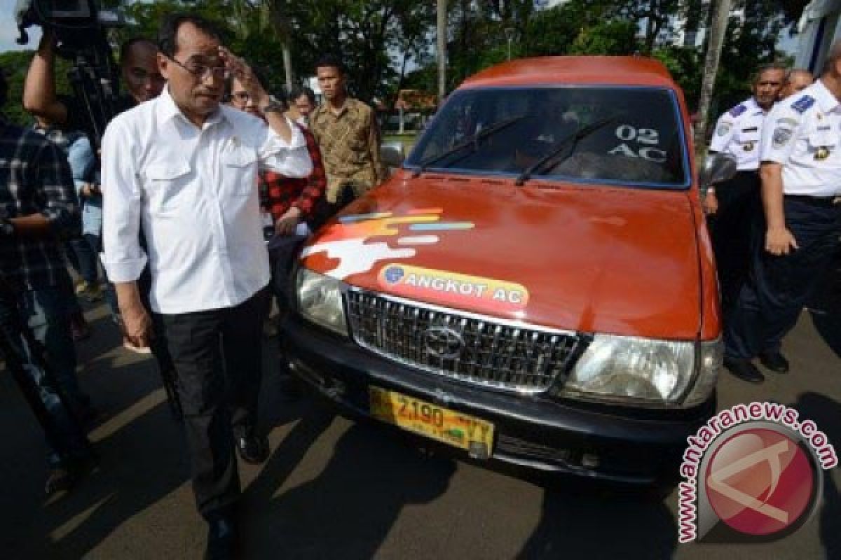 Dewan Transportasi Bekasi Gagas Solusi AC Angkot