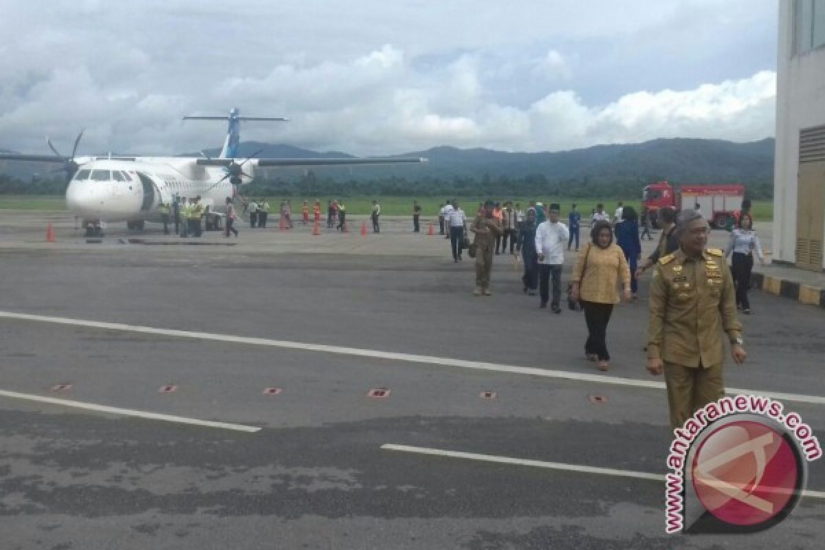 Jelang lebaran, arus penumpang bandara Baubau belum stabil