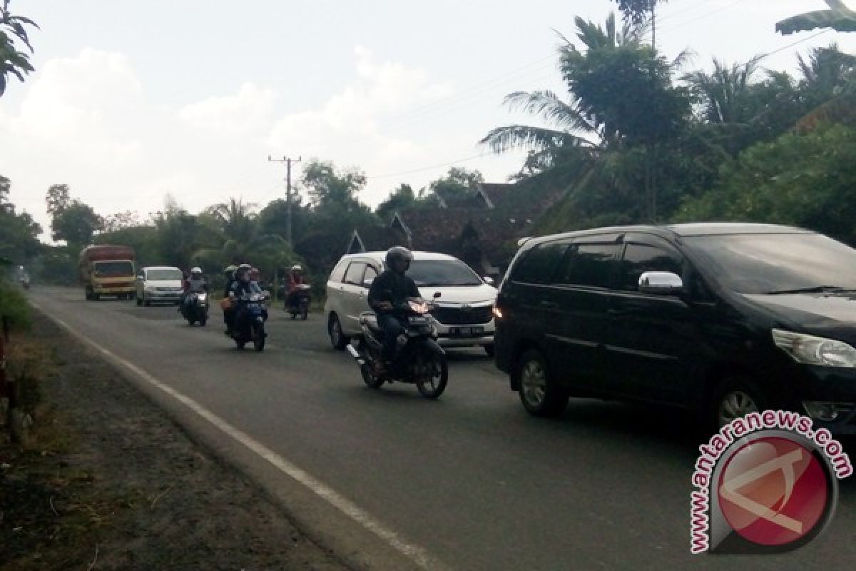 Kendaraan Arus Balik Padati Jalinpatim 