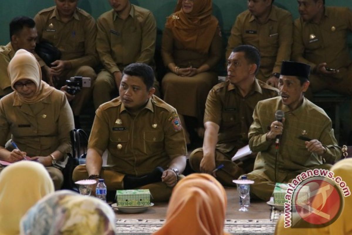 Bupati Gorontalo Minta SKPD Tingkatkan Komunikasi