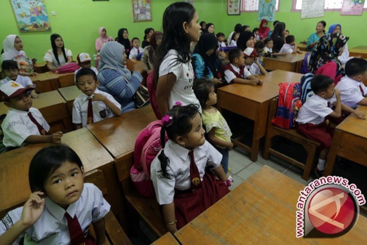 Anak korban bencana palu ingin kembali bersekolah
