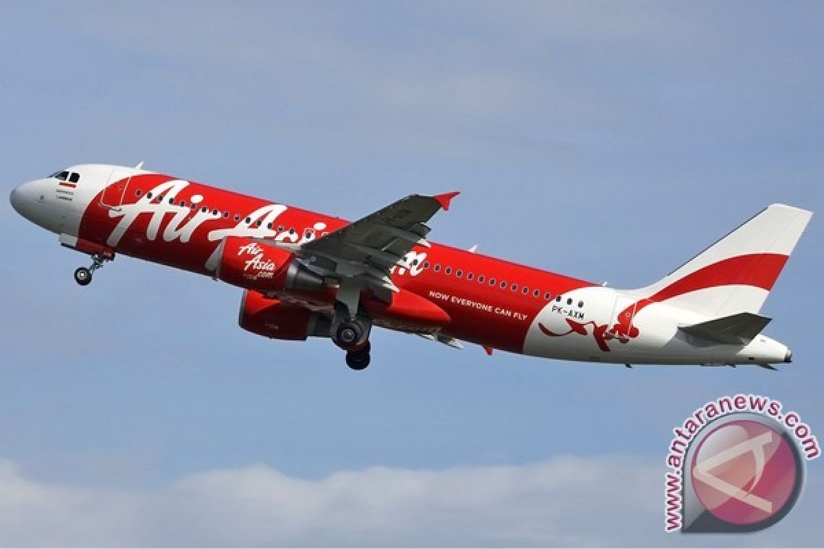 Pesawat AirAsia dari Australia Mendarat Darurat