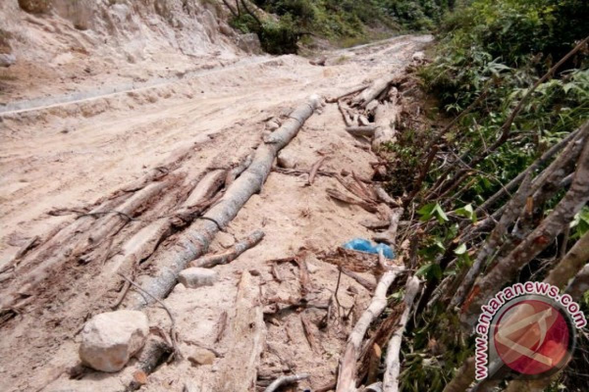 Badan Jalan Amblas Diperbaiki, Masyarakat Berterimakasih