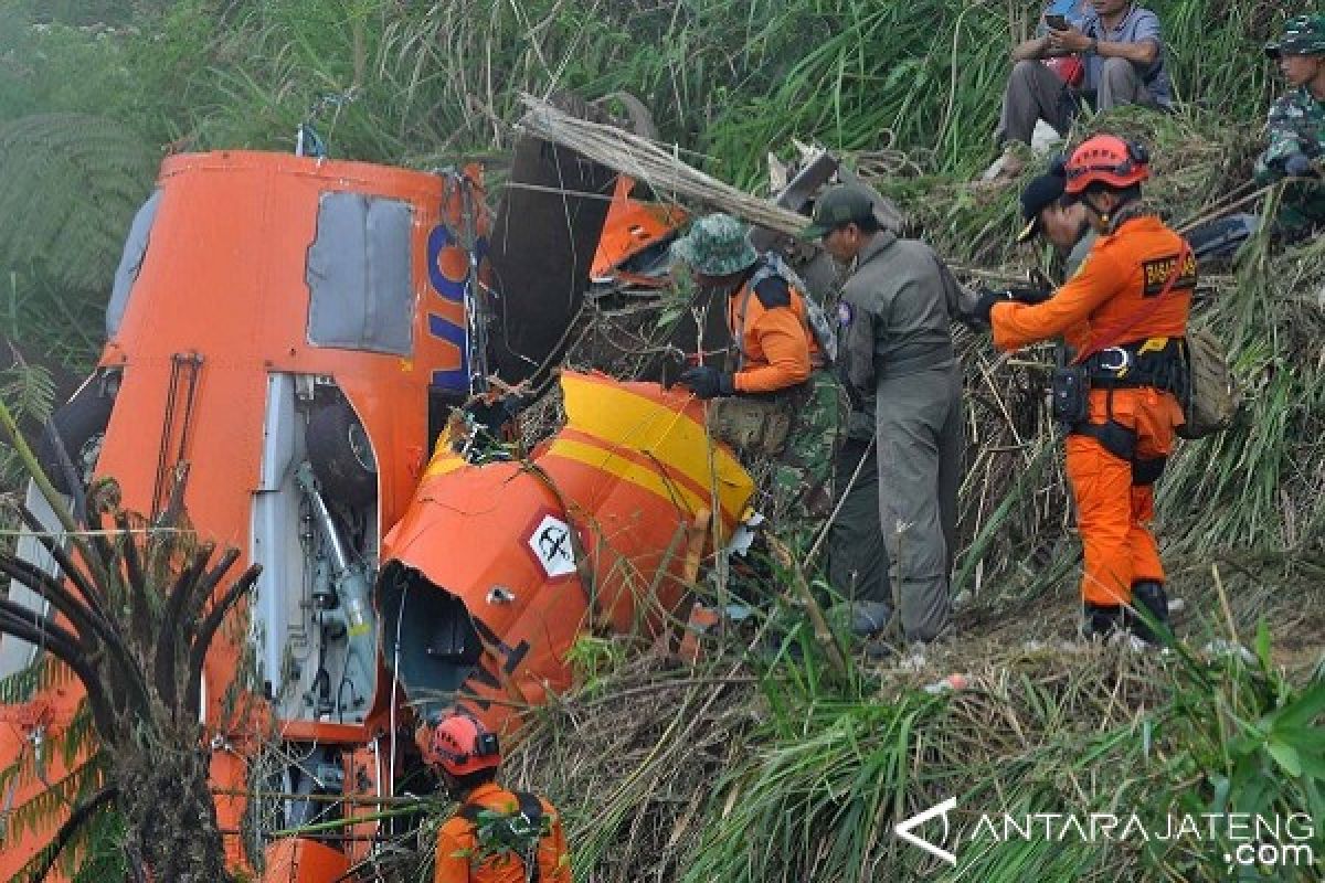 Warga Dilarang Dekati Lokasi Heli Jatuh