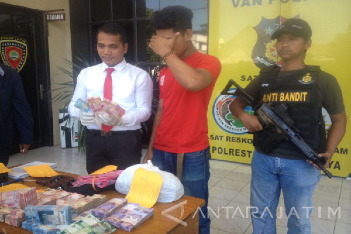 Polrestabes Surabaya Ungkap Pencurian Ratusan Juta