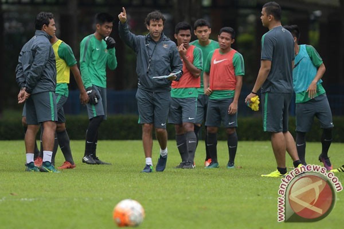 Milla mengadu soal lapangan latihan ke Kemenpora