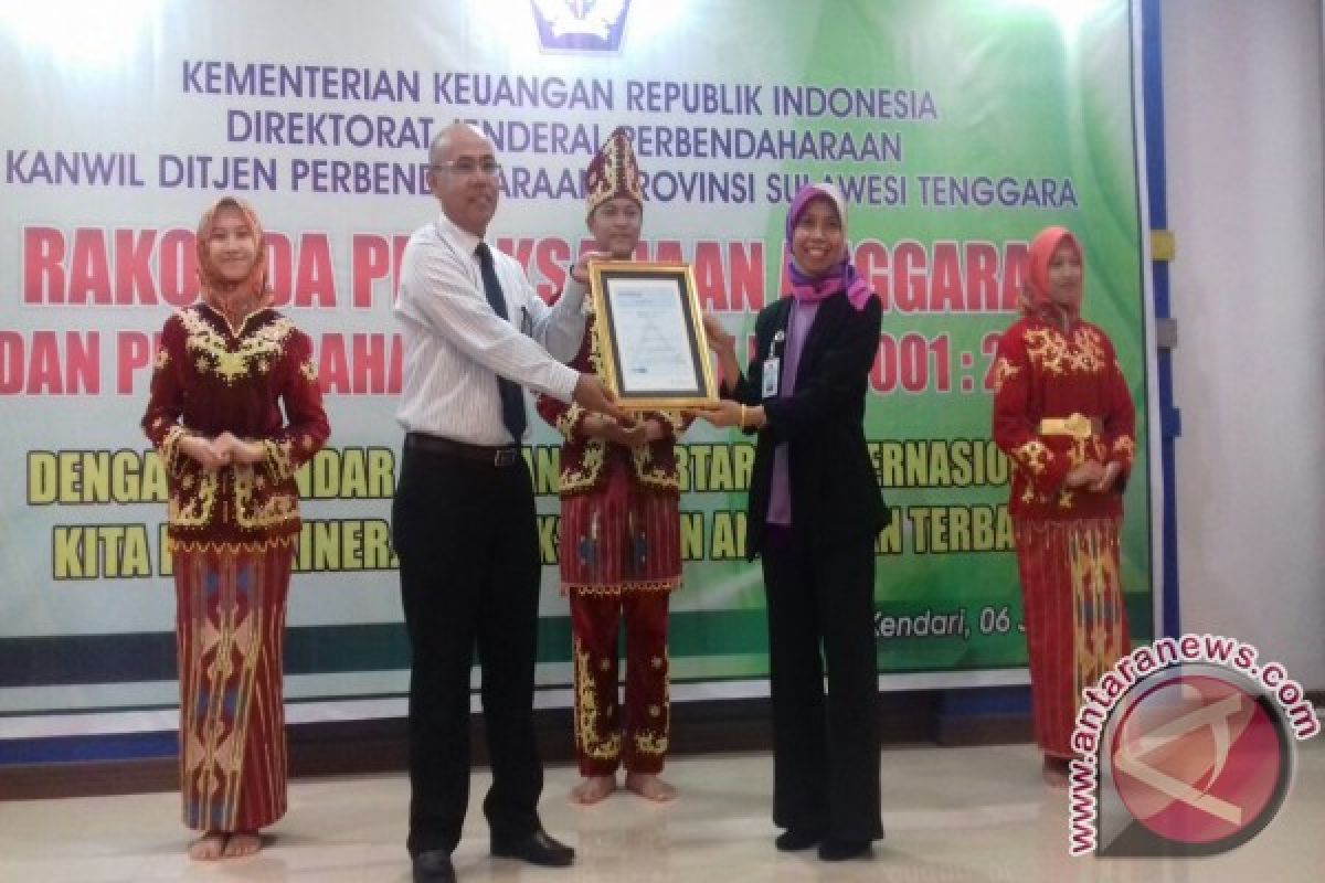 KPPN Kendari Raih Sertifikat ISO 9001 