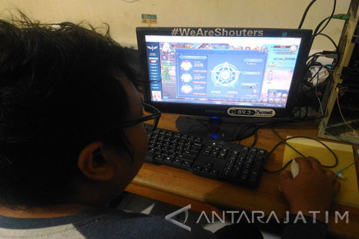 Survei: Gamers Surabaya Habiskan 2-8  Jam Sehari