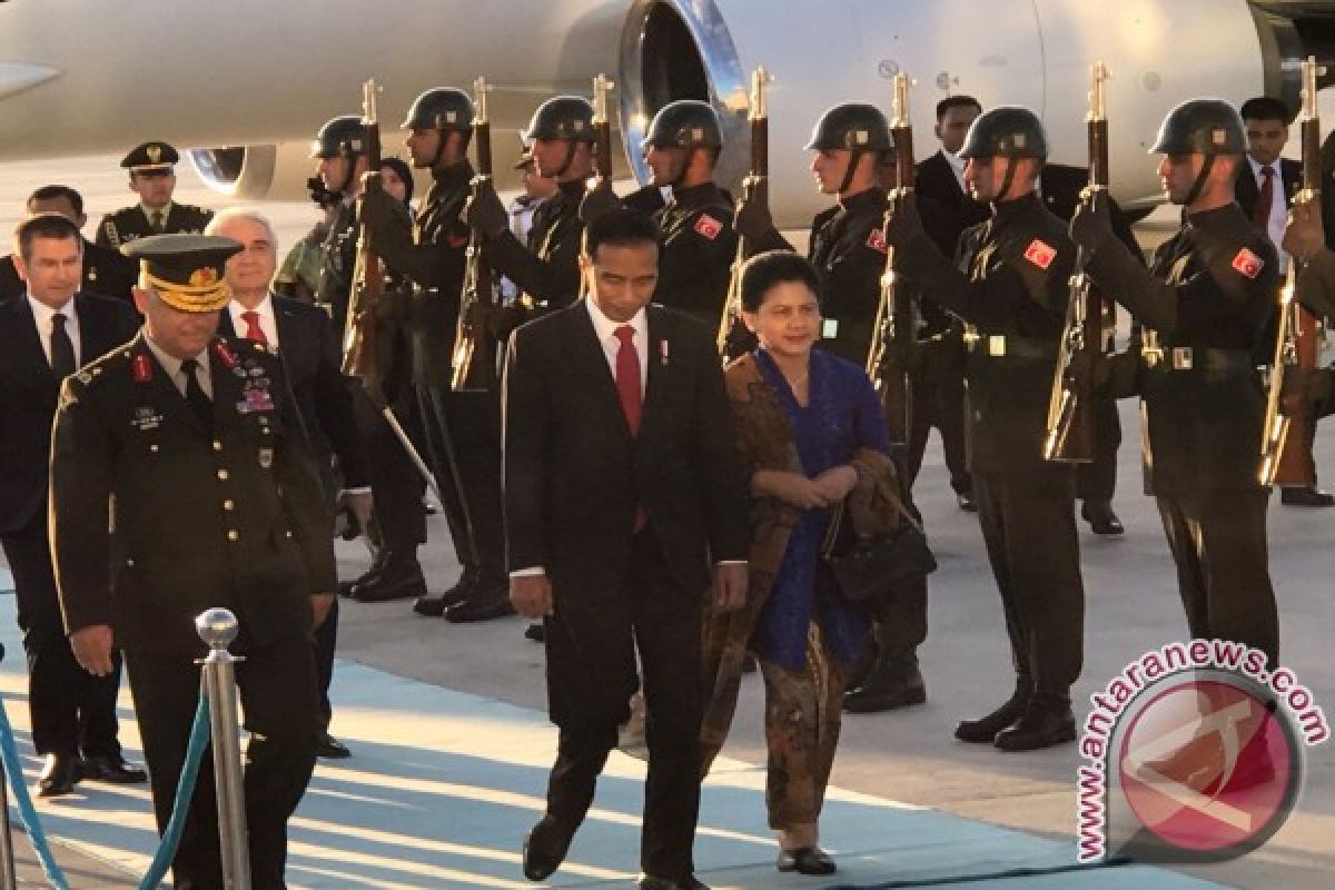Presiden Jokowi memulai agenda kunjungan di Ankara