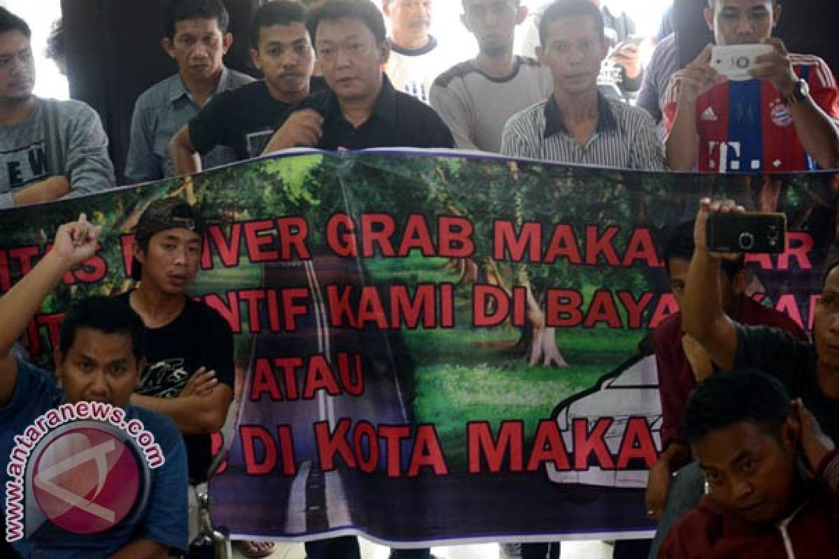 Supir Grab Tuntut Insentif THR Belum Dibayarkan 