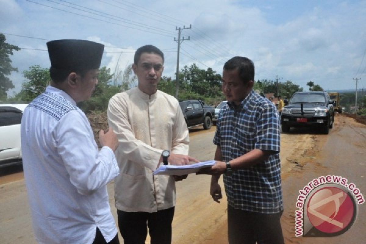 Gubernur: Jalan Tebo diprioritaskan karena lama rusak 