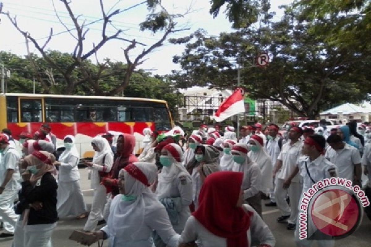 Perawat di Sulteng Tuntut Kesejahteraan