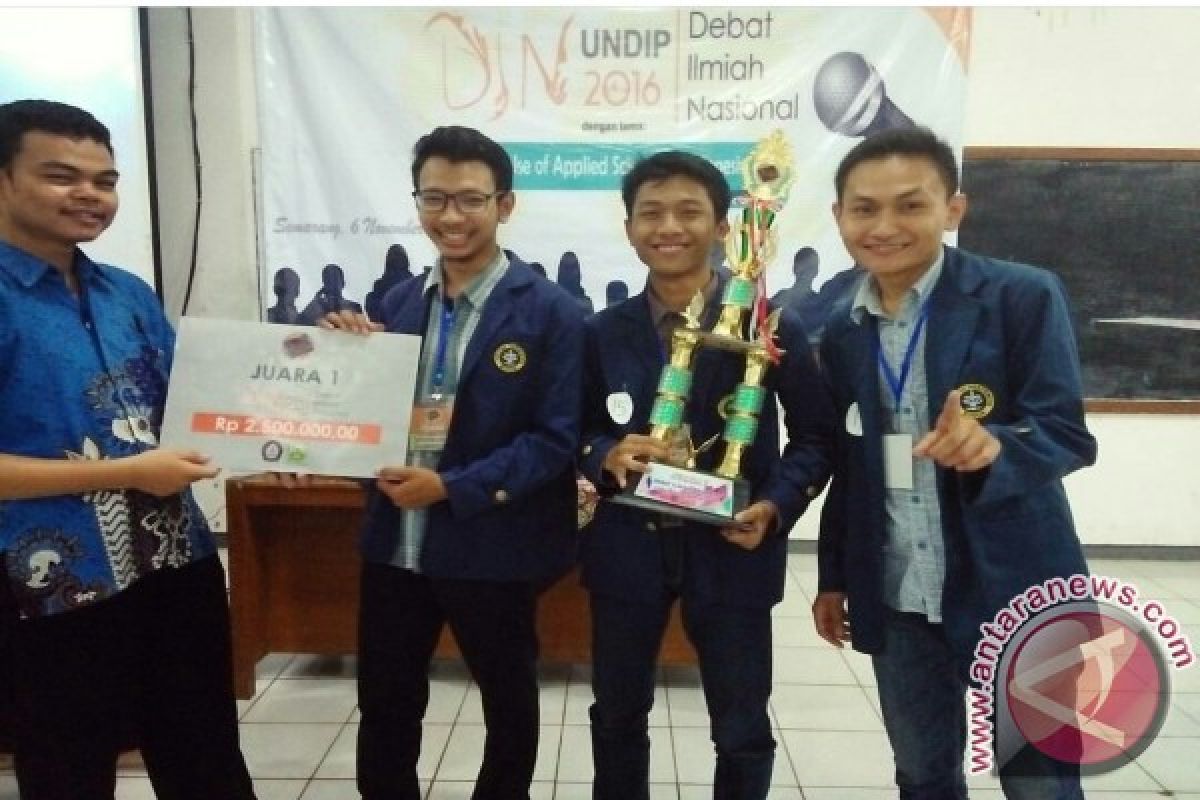 Mahasiswa IPB Juarai Lomba Debat Sains Tingkat Nasional