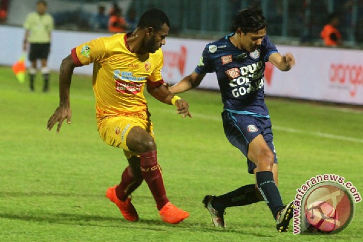 Arema raih kemenangan kandang