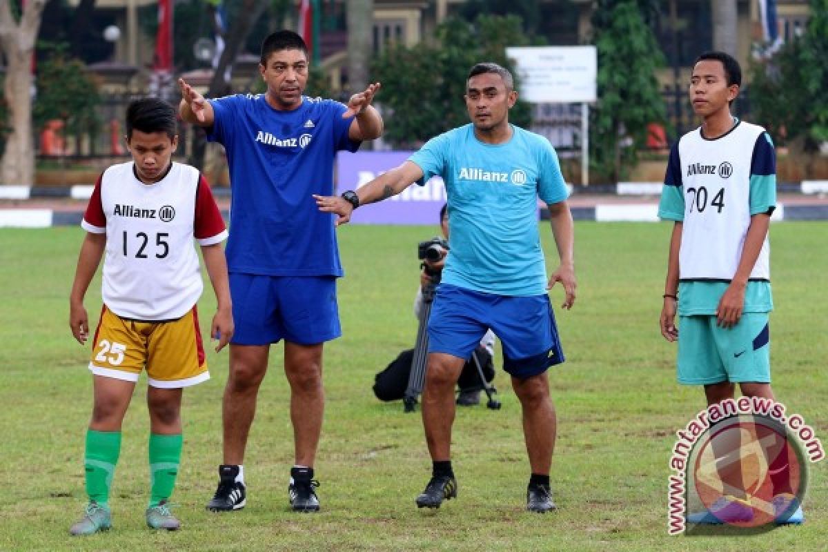 Ini saran legenda Muenchen untuk sepak bola Indonesia