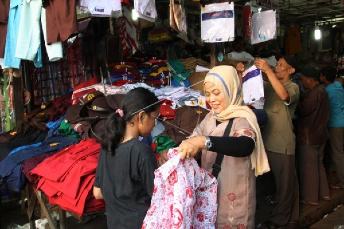 Ini Alasan Para Pedagang Terkait Pasar Malam Kian Menjamur di Sampit