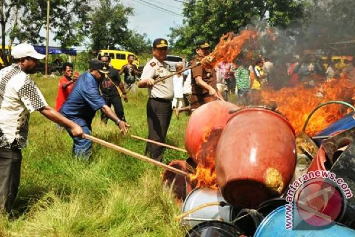 Polres Merauke musnahkan ribuan liter minuman keras