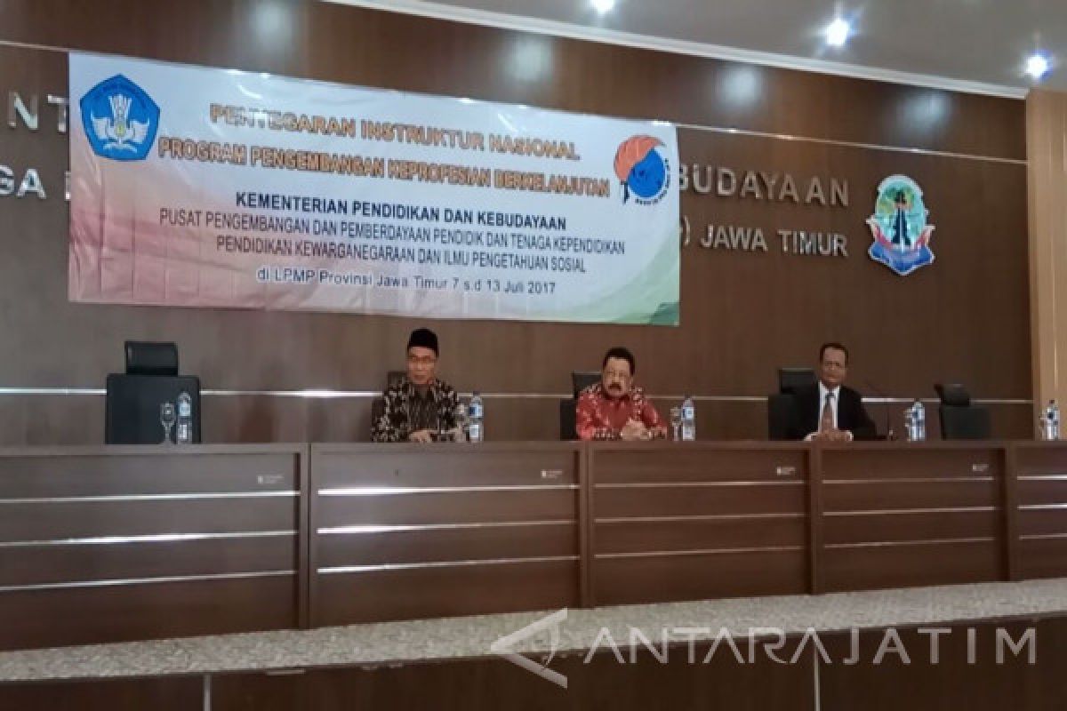 Mendikbud: Tidak Boleh Lagi Ada Sekolah Favorit (Video)