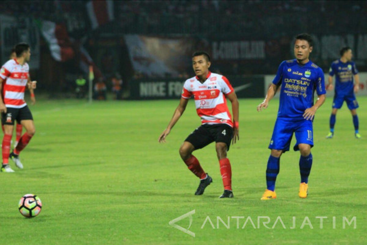 Madura United Hadapi Persib Bandung Tanpa Dana Melovanovic