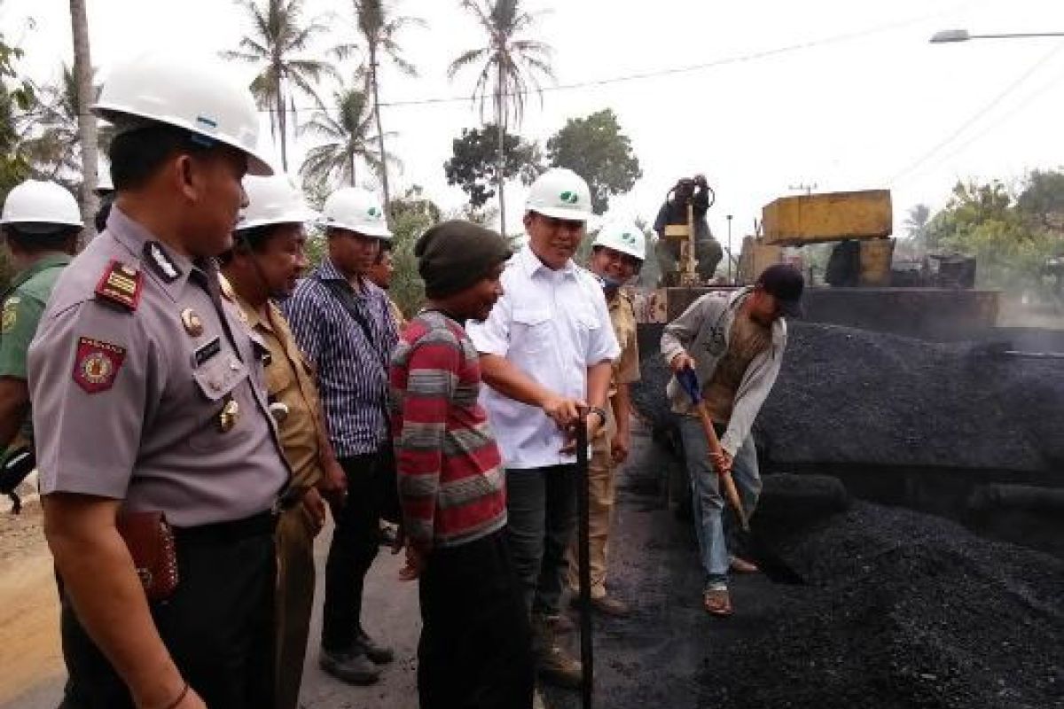    Lamteng libatkan warga bangun jalan terpanjang di Lampung