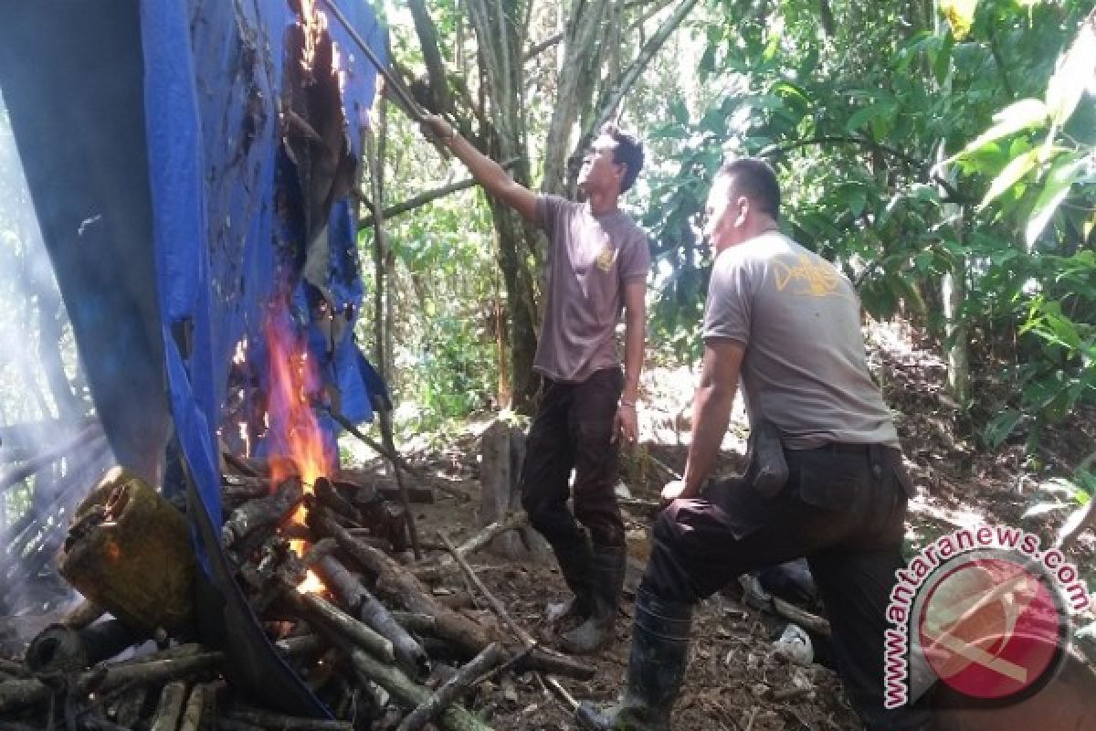 Polres Sorong Operasi Pembuatan Minuman Keras Oplosan