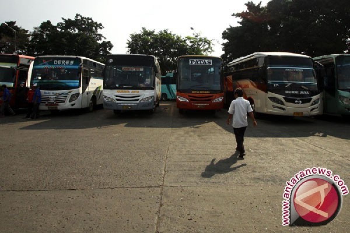 Terminal minibus Lhokseumawe kurang berfungsi